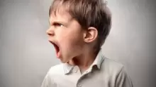 نصائح التعامل مع الطفل العنيد